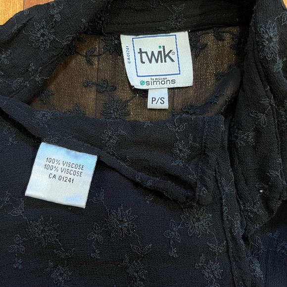 detailed button down - Picture 3 of 3